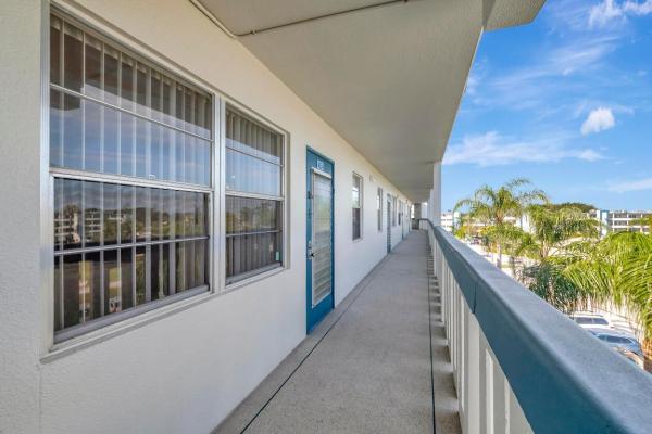 Lincoln At Century Village, 4054 Lincoln C, Boca Raton, Florida 33434, image 2