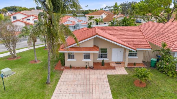 Angelica Gardens At Lakes Of Avalon, 18847 NW 83rd Pl, Hialeah, Florida 33015, image 1