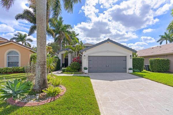 Monterey On The Lake, 806 Lake Wellington Dr, Wellington, Florida 33414, image 1