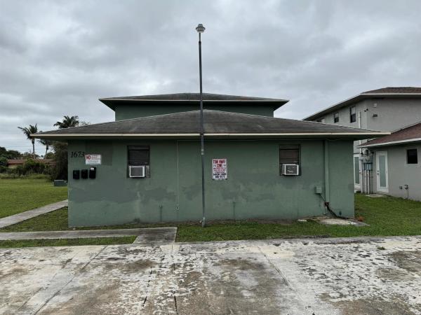Pauline Court, 1673 W 26th St, Riviera Beach, Florida 33404, image 1