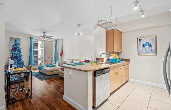 Radius, 1830 Radius Dr #816, Hollywood, Florida 33020, image 2