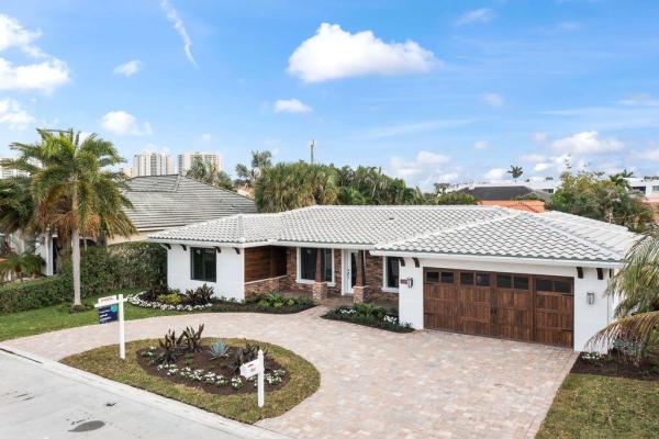 Yacht Harbor Manor, 1051 Powell Dr, Riviera Beach, Florida 33404, image 1
