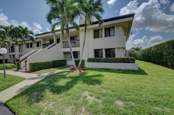 Vista Lago, 2840 Casa Way #207, Delray Beach, Florida 33445, image 1