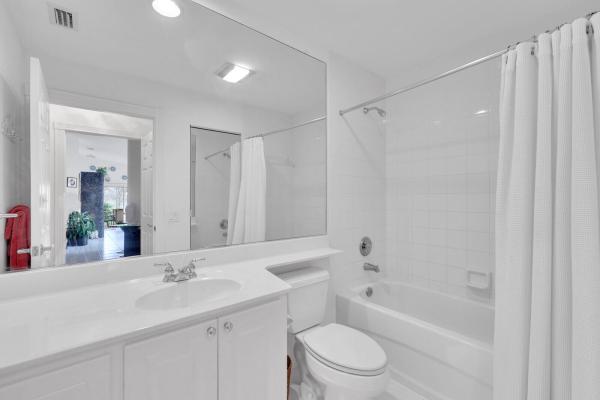 Magnolia Bay, 5041 Magnolia Bay Cir, Palm Beach Gardens, Florida 33418, image 2