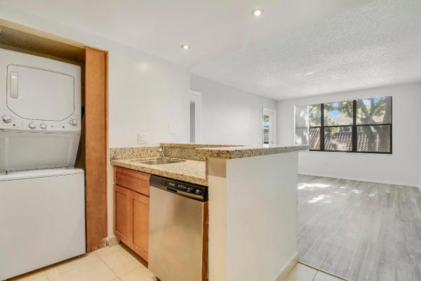 Palm-Aire Gardens, 4441 W Mcnab Rd #17, Pompano Beach, Florida 33069, image 3