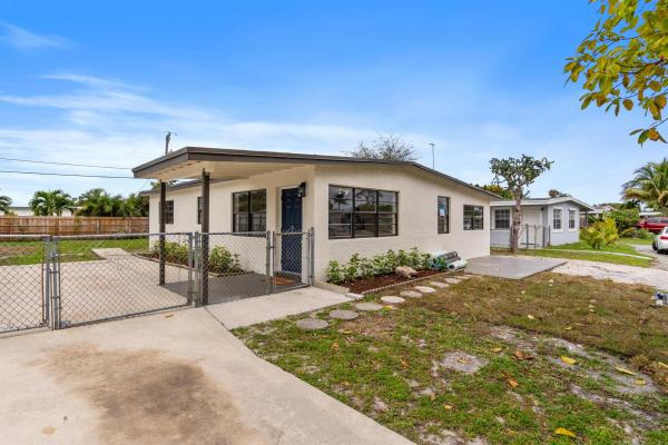 Forest Hill Village, 2415 Lewis Rd, West Palm Beach, Florida 33415, image 1