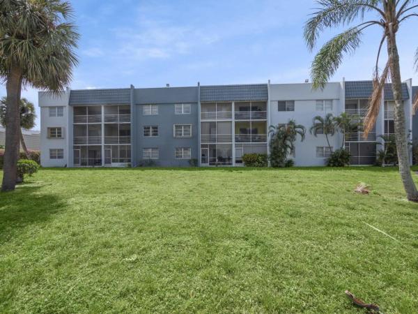 Georgetown, 1630 Embassy Dr #212, West Palm Beach, Florida 33401, image 1
