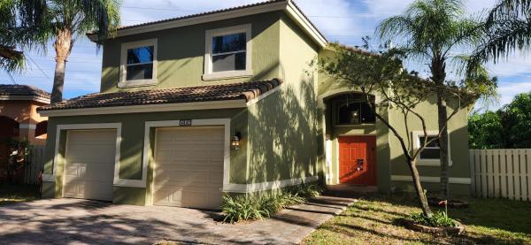 Huron At Lakes Of Laguna, 4347 Onega Cir, West Palm Beach, Florida 33409, image 1
