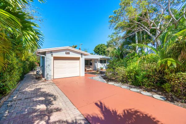 Pleasant Ridge, 1865 Pleasant Dr, Juno Beach, Florida 33408, image 1