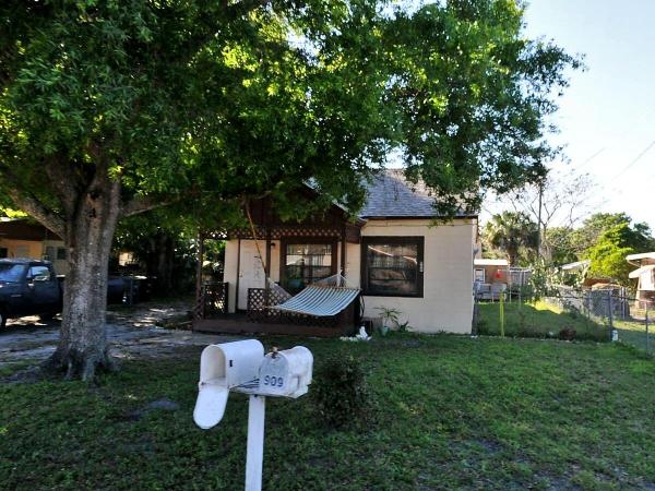 The Pines At Lawnwood, 909 S 15th St, Fort Pierce, Florida 34950, image 1