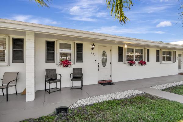 Leisureville Lake, 1804 Ocean Dr #104, Boynton Beach, Florida 33426, image 1