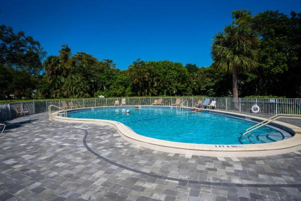 Farnham, 227 Farnham J, Deerfield Beach, Florida 33442, image 1