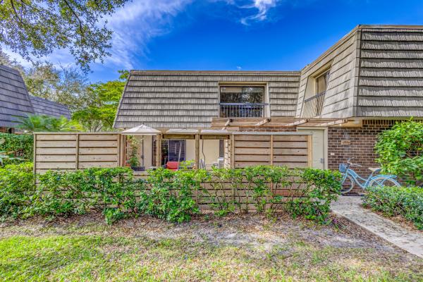 Glenwood Townhomes, 714 7th Ter, Palm Beach Gardens, Florida 33418, image 1