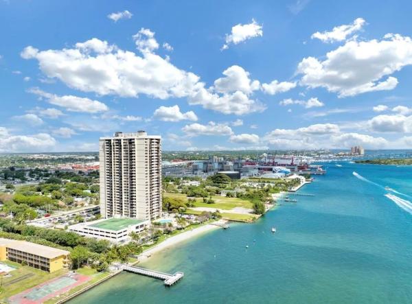 The Palm Beach House, 5600 N Flagler Dr #1703, West Palm Beach, Florida 33407, image 1