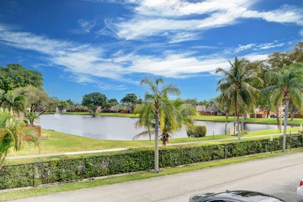 Regal Palms, 3200 Springdale Blvd #204, Palm Springs, Florida 33461, image 1