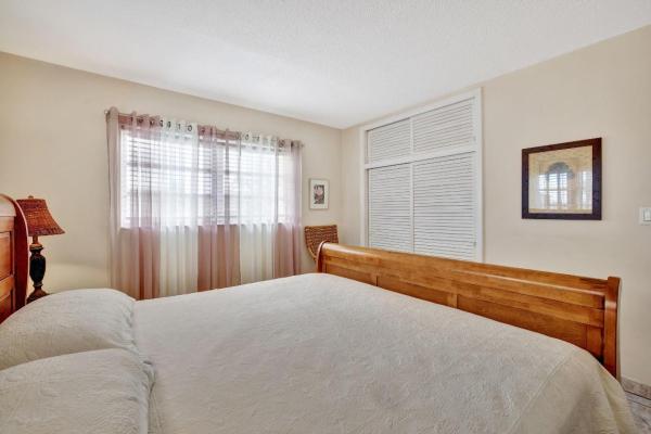 Mar-Len Gardens, 17090 NE 14 Ave #101, North Miami Beach, Florida 33162, image 1