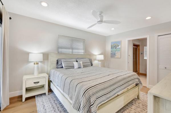 Boca Raton Square, 1098 SW 13th Ave, Boca Raton, Florida 33486, image 1