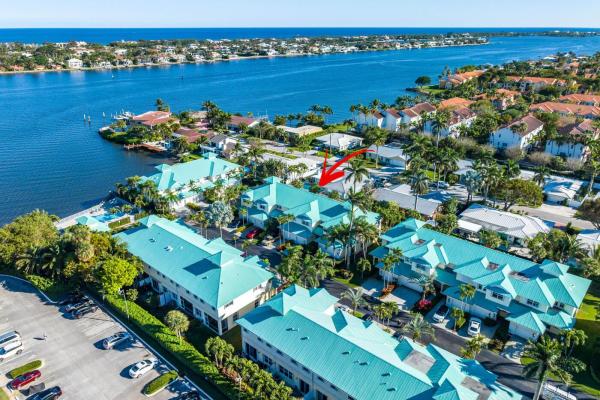 Barefoot Cove Townhomes, 164 Barefoot Cv, Hypoluxo, Florida 33462, image 1