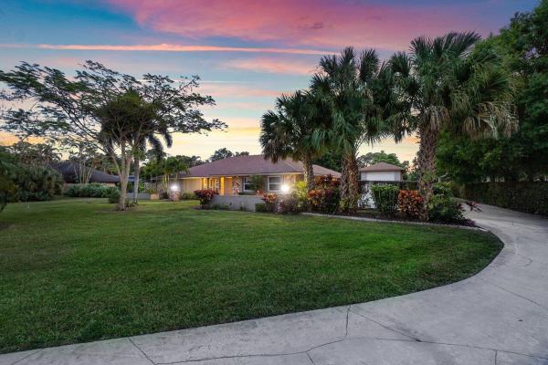 Pinewood Of Wellington, 13724 Greentree Trl, Wellington, Florida 33414, image 1
