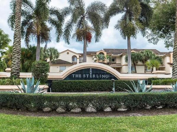 The Sterling Villages Of Palm Beach Lakes, 19117 Glenmoor Dr, West Palm Beach, Florida 33409, image 1