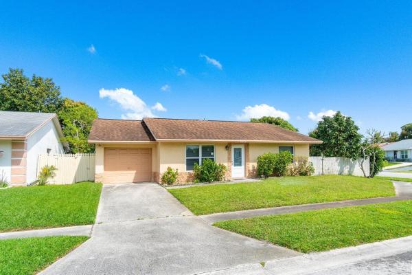 Brentwood Lakes, 6245 Oakview Ln, Lake Worth Beach, Florida 33463, image 1