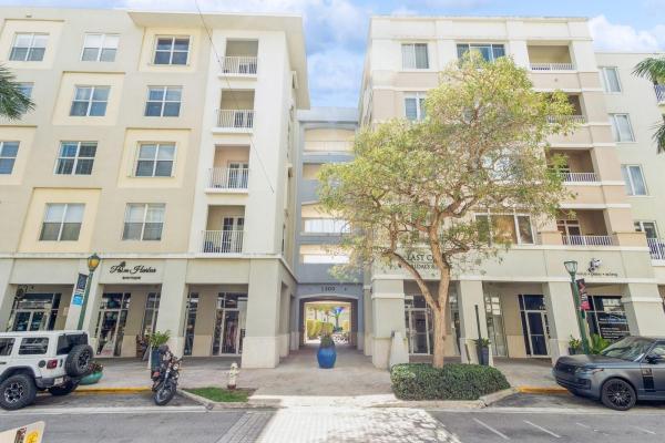 Village At Abacoa, 1200 Town Center Dr #305, Jupiter, Florida 33458, image 1