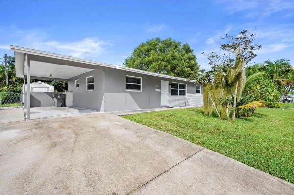Palm Beach Cabana Colony, 3251 Capri Rd, Palm Beach Gardens, Florida 33410, image 1