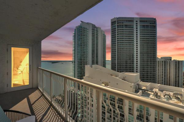 The Club At Brickell Bay, 1200 Brickell Bay Dr #3215, Miami, Florida 33131, image 1