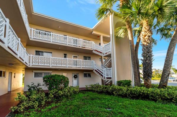Lake Clarke Gardens, 2682 S Garden Dr #311, Lake Worth Beach, Florida 33461, image 1