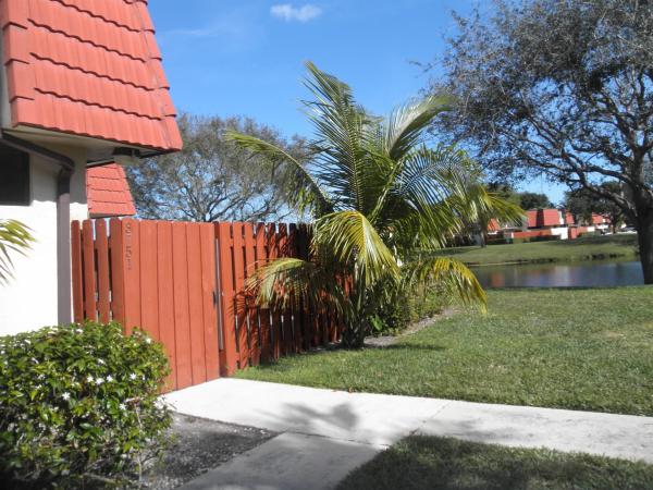 Somerset, 3751 Victoria Dr, West Palm Beach, Florida 33406, image 1