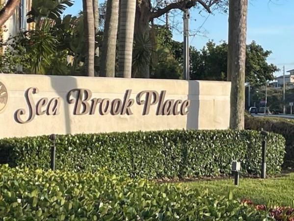 Sea Brook Place, 295 Seabreeze Cir, Jupiter, Florida 33477, image 1