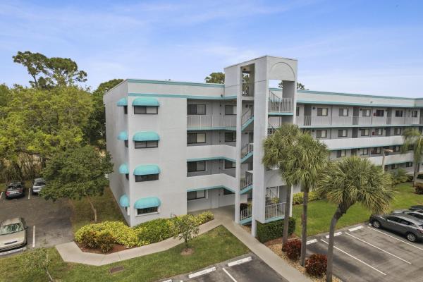 Fairway Club, 4725 Lucerne Lakes Blvd E #201, Lake Worth, Florida 33467, image 1