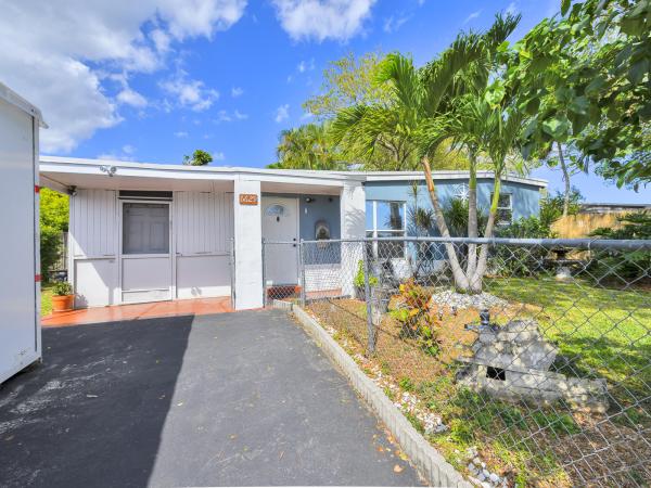 Palm Lane Villa, 6629 Sheridan St, Hollywood, Florida 33024, image 1