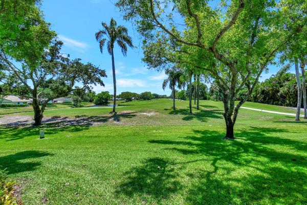 70 Cambridge Ln, Boynton Beach, Florida 33436, image 2