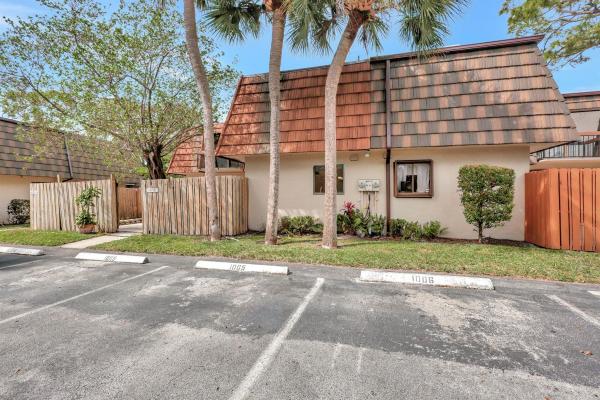 Lake Colony, 4079 Palm Bay Cir #D, West Palm Beach, Florida 33406, image 1