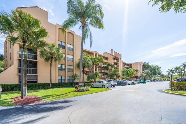 Lavers Delray Racquet Club, 2455 Lindell Blvd #3402, Delray Beach, Florida 33444, image 1