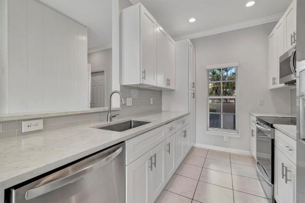 Banyan Oakridge, 4841 SW 32nd Ter, Dania Beach, Florida 33312, image 1