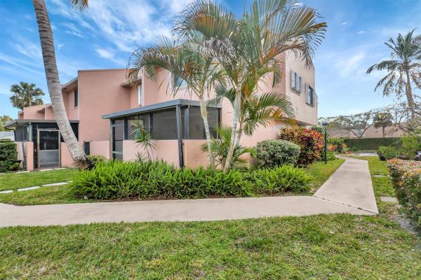 Royal Village Townhouses, 139 Sparrow Dr #5a, Royal Palm Beach, Florida 33411, image 1