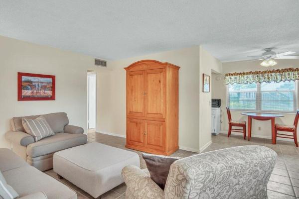 Dorchester At Century Village, 29 Dorchester B, West Palm Beach, Florida 33417, image 2