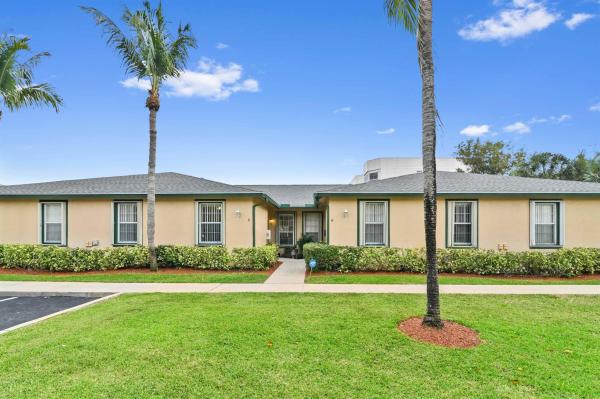 Poinciana Place Villas, 3162 Via Poinciana #5, Lake Worth Beach, Florida 33467, image 1