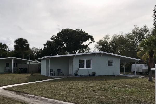 Indian Hills Estates, 2011 Golfview Ct, Fort Pierce, Florida 34950, image 1