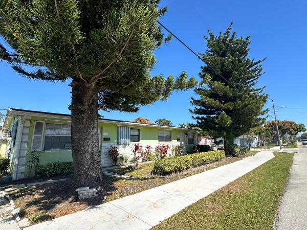 Atlantic Park Gardens, 146 SW 13th Ave, Delray Beach, Florida 33444, image 2