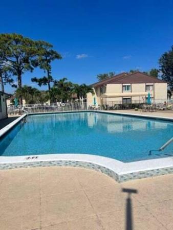 Pine Ridge South 3, 315 Knotty Pine Cir #D-1, Greenacres, Florida 33463, image 2