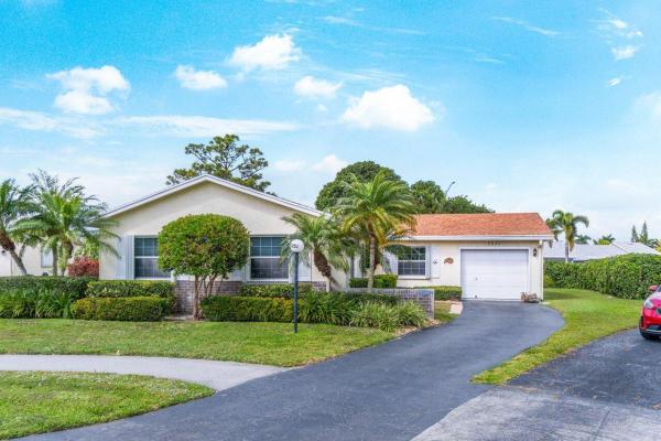 Lucerne Lakes South, 7251 Pine Park Dr, Lake Worth Beach, Florida 33467, image 1
