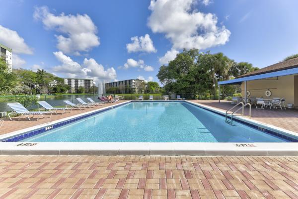 Gathering Place At Cypress Bend, 2104 S Cypress Bend Dr #205, Pompano Beach, Florida 33069, image 3