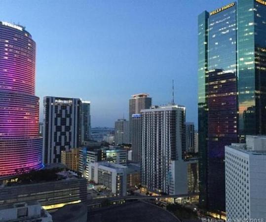 Centro, 151 SE 1st St #Ph04, Miami, Florida 33131, image 1