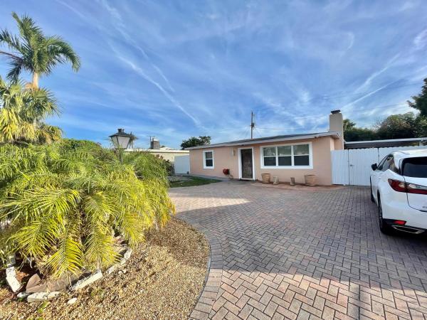 Golfview Heights, 1004 Dogwood Rd, West Palm Beach, Florida 33409, image 1
