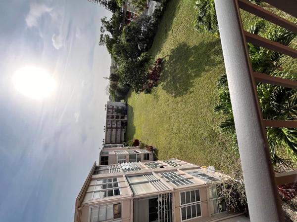 Lakeside Village, 225 Bonnie Blvd #402, Palm Springs, Florida 33461, image 1