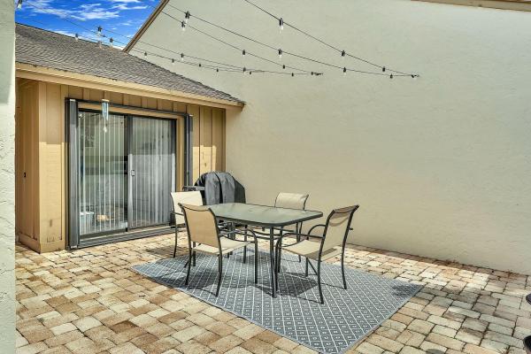 Hidden Pines Of Wellington, 381 Wood Dale Dr, Wellington, Florida 33414, image 2