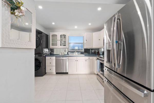 Lake Harbour Towers East, 801 S Lake Shore Dr #312, Lake Park, Florida 33403, image 1